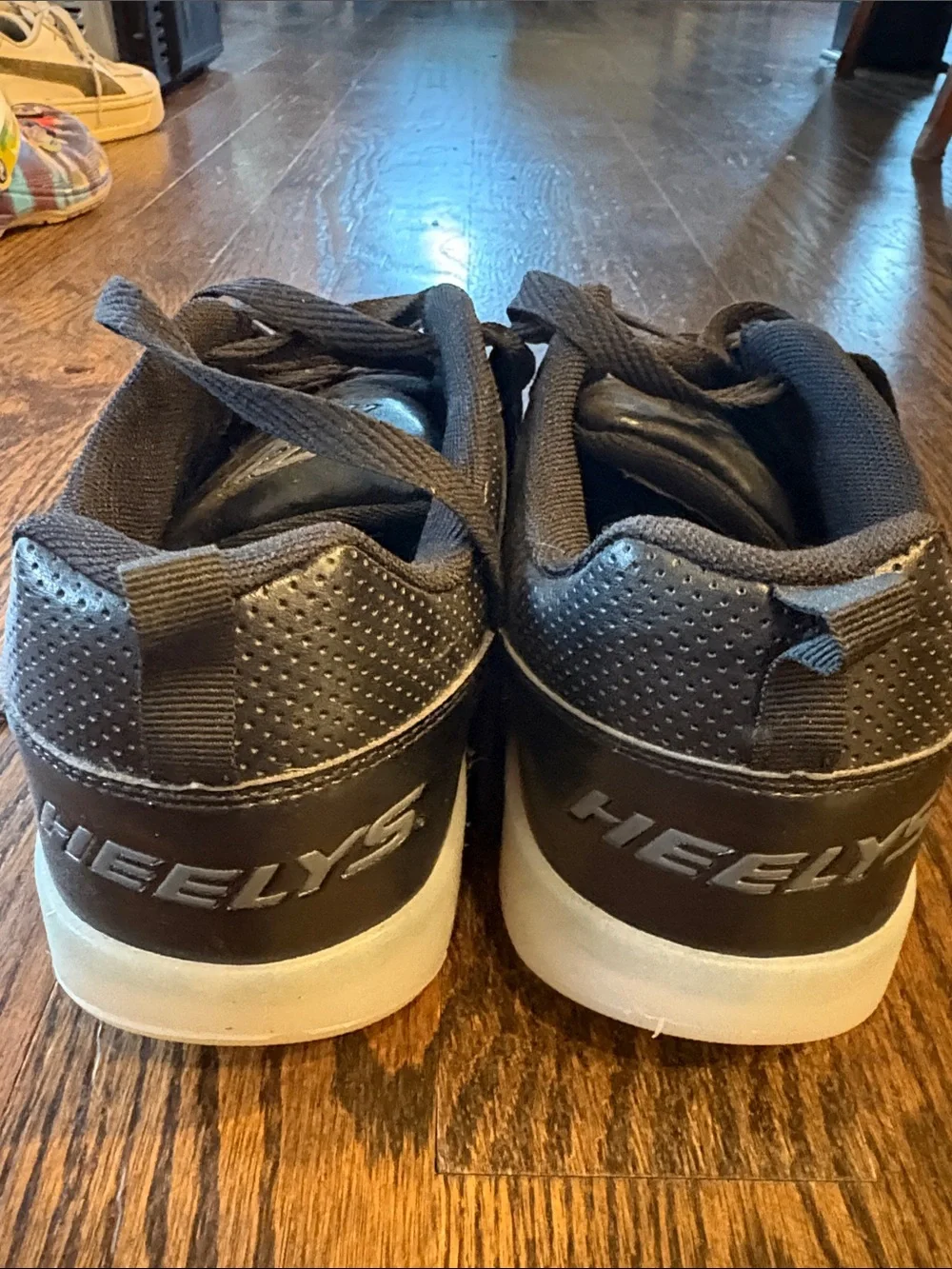 Healy's light-up Sneakers